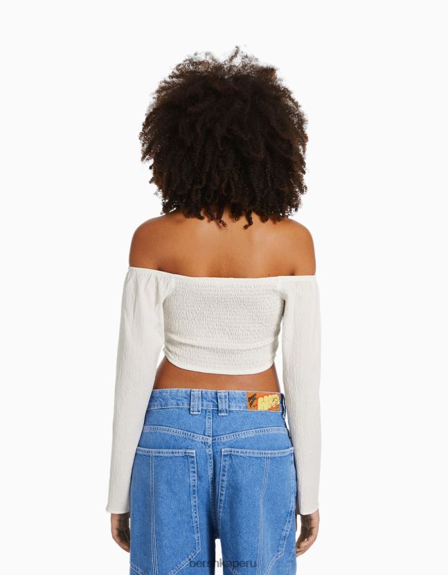 crema Bershka mujer blusa de manga larga con hombros descubiertos y tejido texturizado 806J6B935