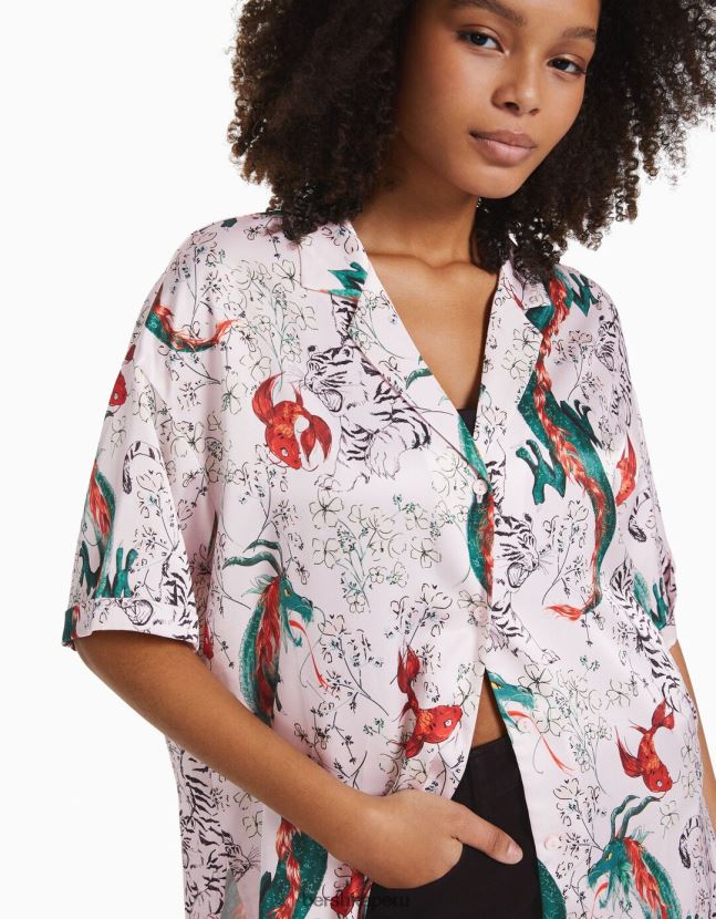 Violeta Bershka mujer camisa oversize de satén de manga corta estampada 806J6B936