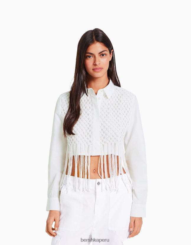 blanco Bershka mujer camisa cropped de manga larga con detalle de macramé 806J6B922