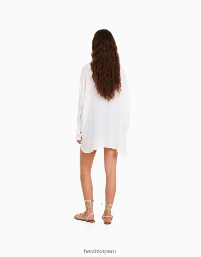 crema Bershka mujer camisa oversize de crepé de manga larga 806J6B916