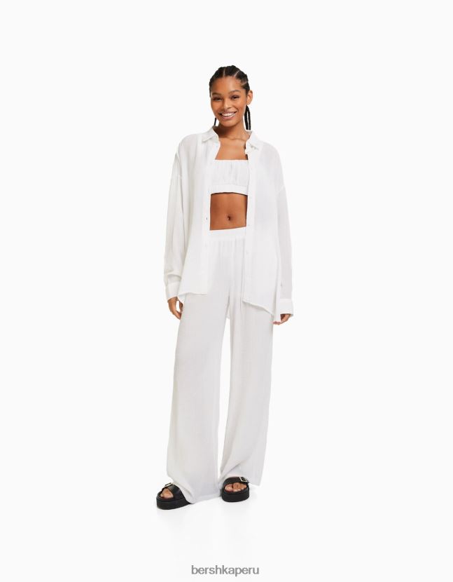crema Bershka mujer camisa oversize de crepé de manga larga 806J6B917