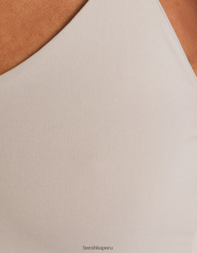 arena Bershka mujer top corto con tiras 806J6B781