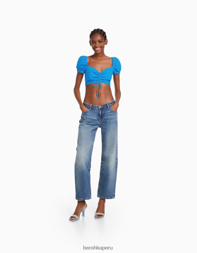 azul Bershka mujer top corto de manga corta en mezcla de lino con detalle fruncido 806J6B773
