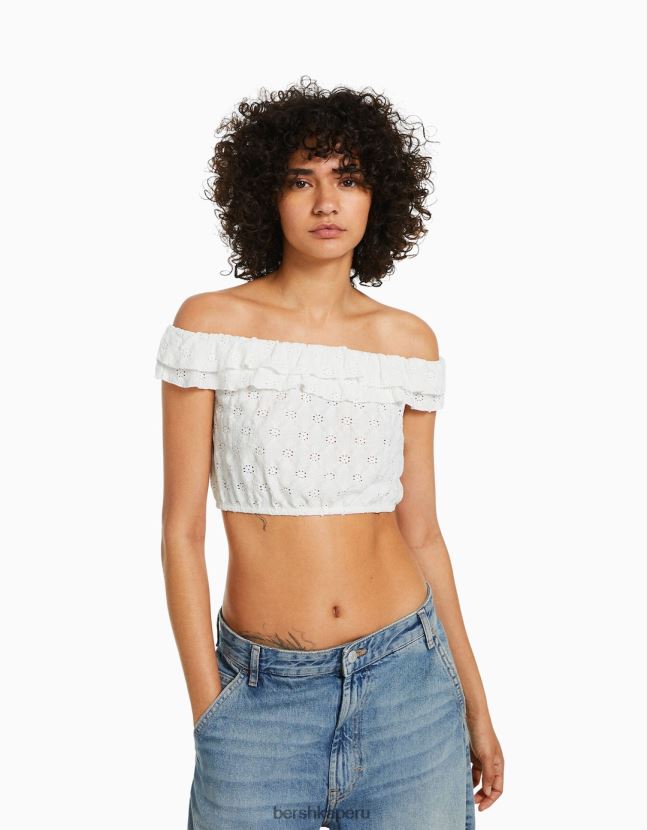 crema Bershka mujer top con hombros descubiertos y bordado suizo 806J6B854