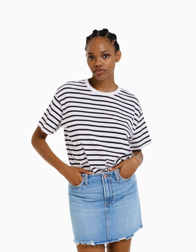 Armada Bershka mujer camiseta oversize de manga corta 806J6B320