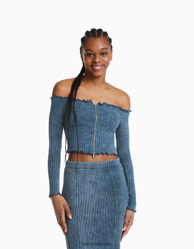 azul claro Bershka mujer camiseta ajustada de manga larga con cremallera y efecto desteñido 806J6B401