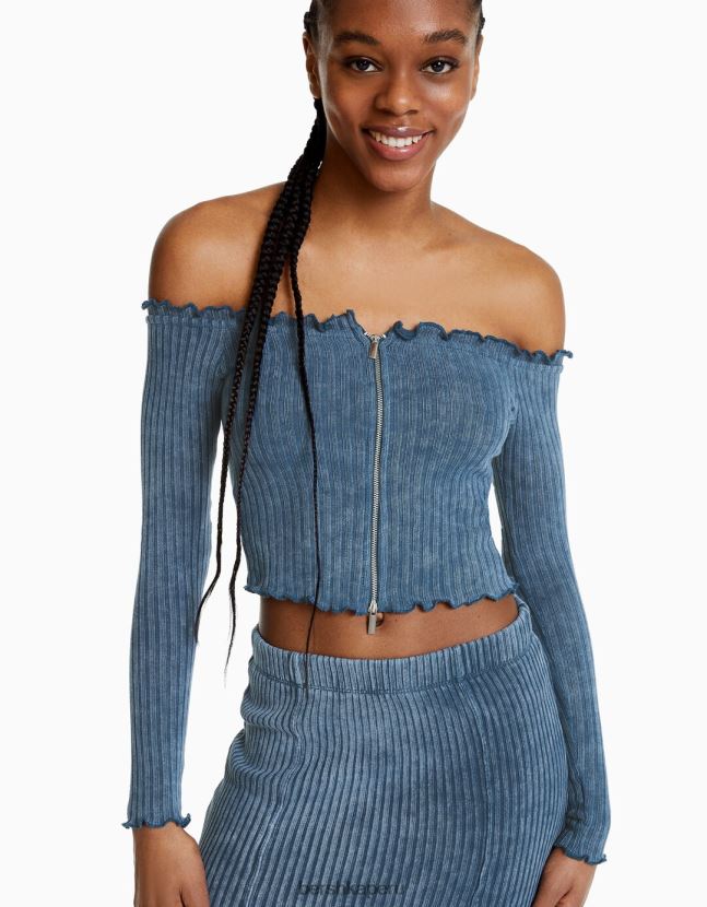 azul claro Bershka mujer camiseta ajustada de manga larga con cremallera y efecto desteñido 806J6B401