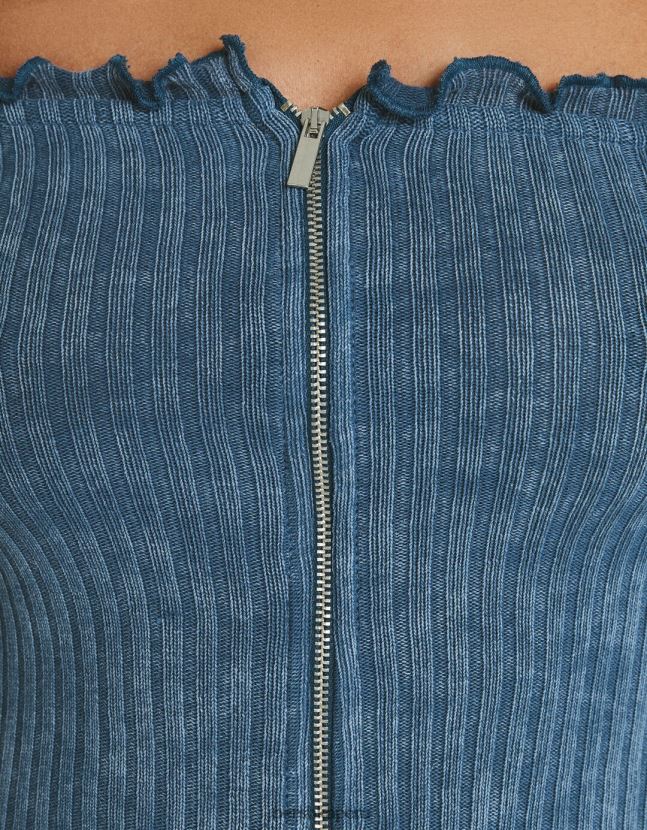 azul claro Bershka mujer camiseta ajustada de manga larga con cremallera y efecto desteñido 806J6B401