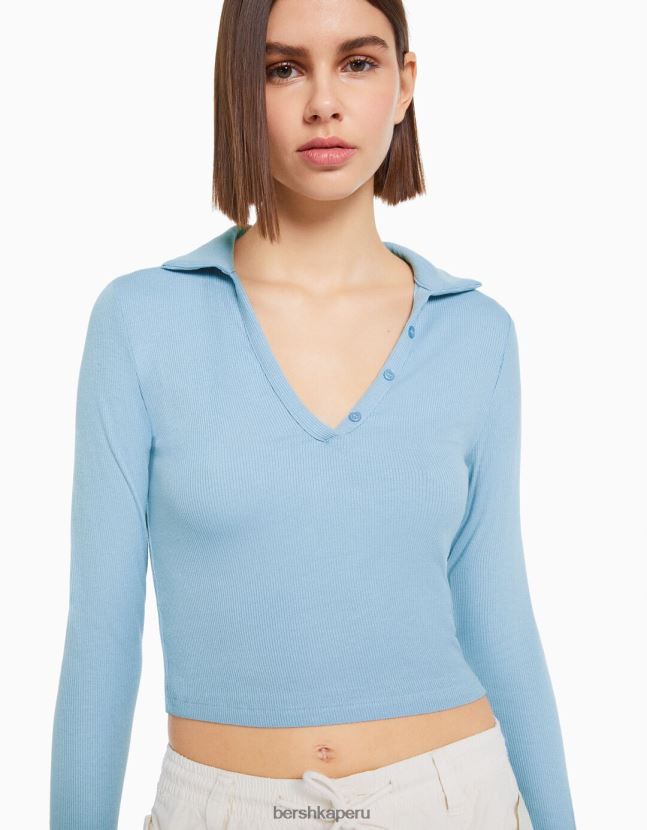azul claro Bershka mujer camiseta de manga larga con cuello de polo abotonado 806J6B444
