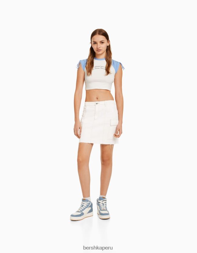 blanco Bershka mujer camiseta de manga corta estampada con frunces 806J6B625