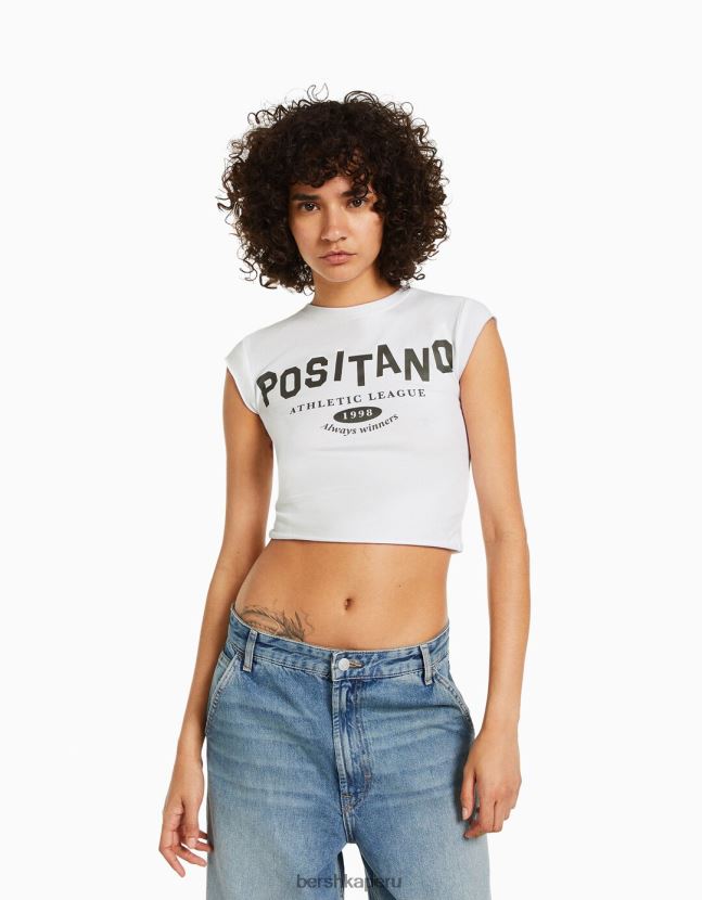 blanquecino Bershka mujer camiseta cropped de manga corta con estampado 806J6B451