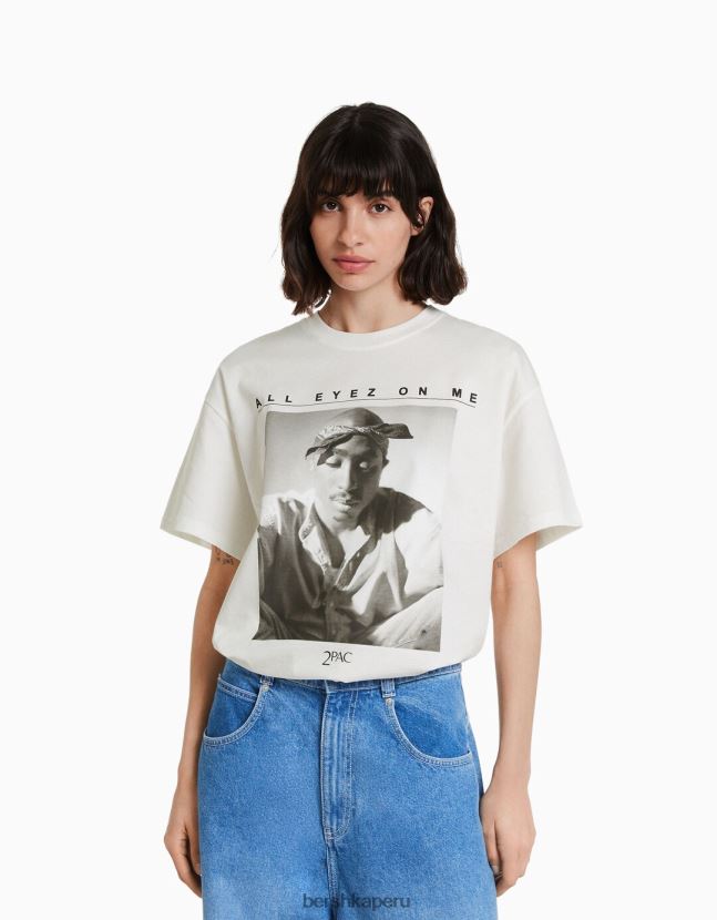 blanquecino Bershka mujer camiseta tupac de manga corta de ajuste regular 806J6B339