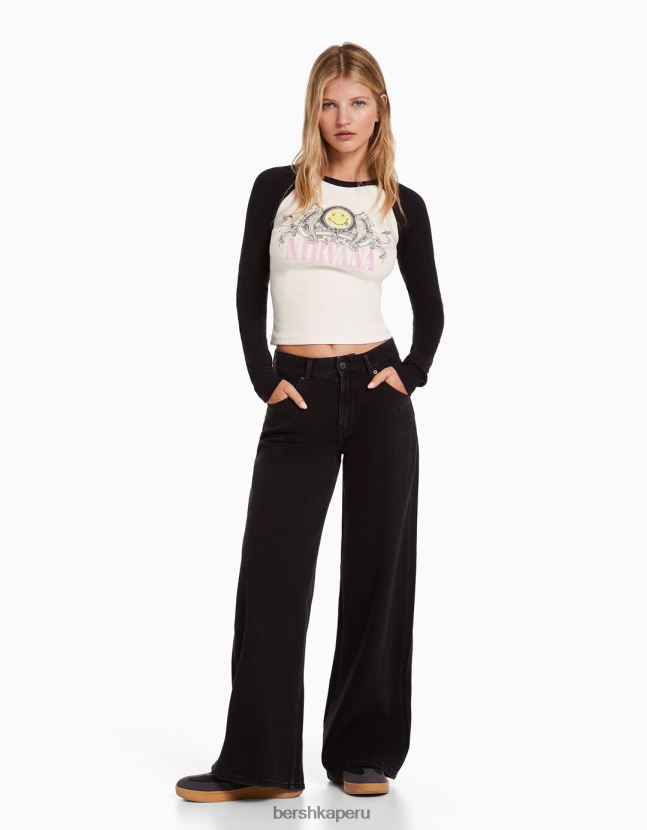 blanquecino Bershka mujer playera de manga larga de canalé con estampado Nirvana 806J6B554