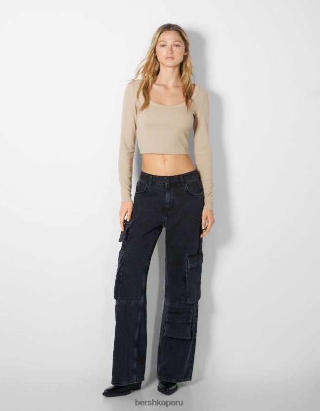 camello Bershka mujer camiseta de manga larga con textura de canalé 806J6B593