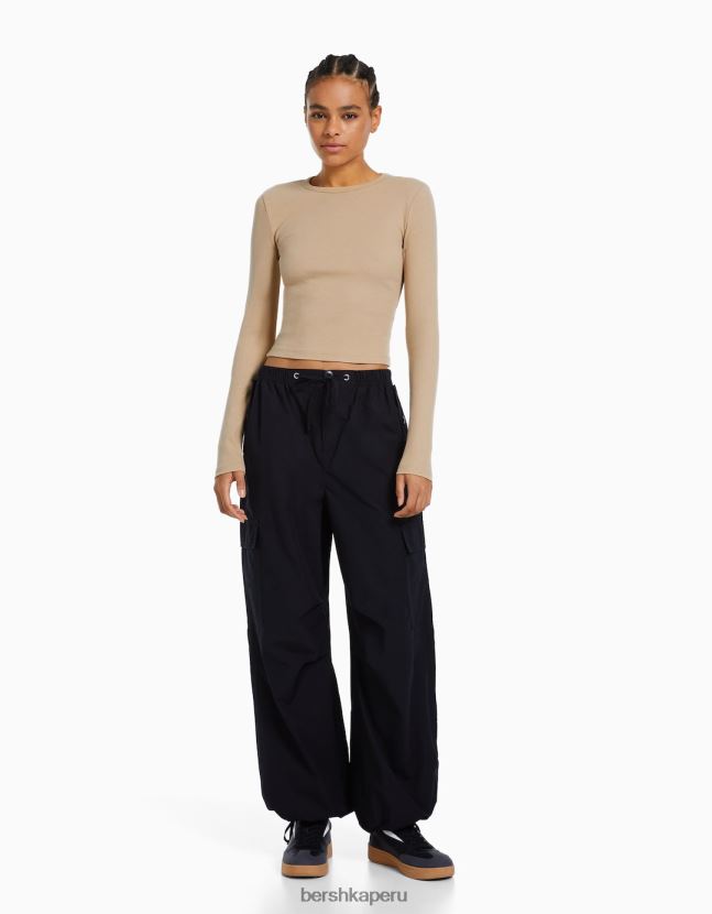 camello Bershka mujer camiseta de manga larga de canalé 806J6B576