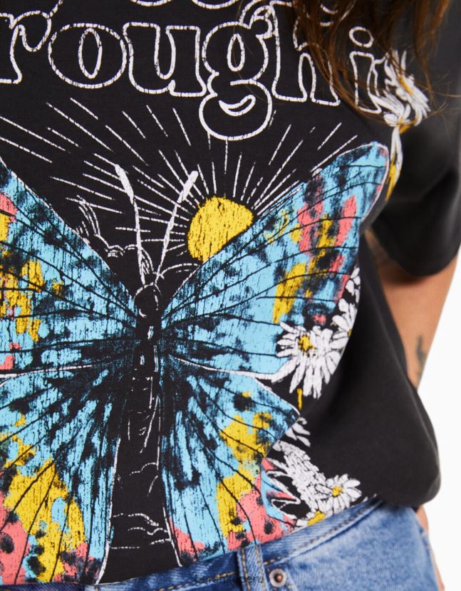 gris oscuro Bershka mujer camiseta de manga corta con estampado 806J6B468