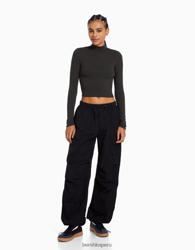 gris oscuro Bershka mujer camiseta de manga larga con cuello alto 806J6B406