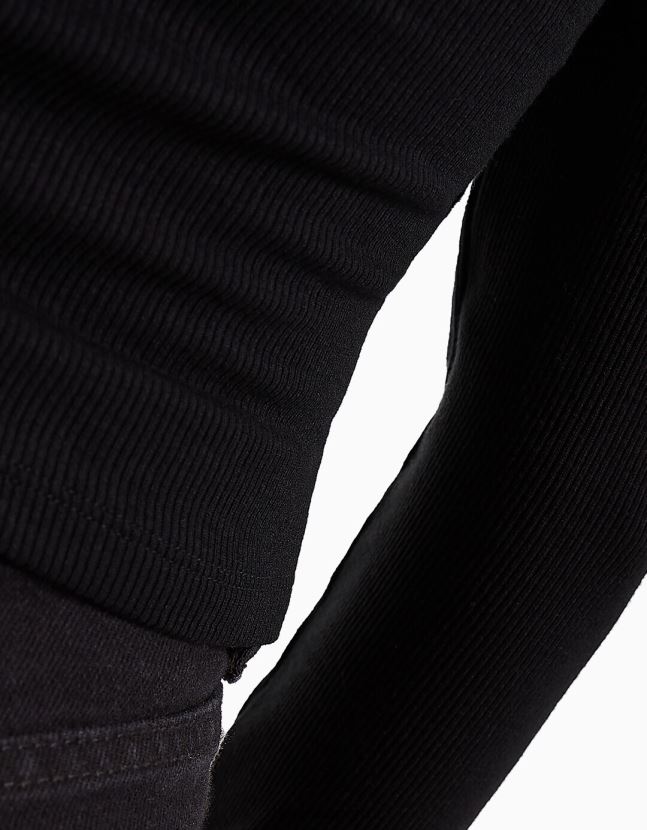 negro Bershka mujer camiseta de manga larga con cuello de polo abotonado 806J6B443