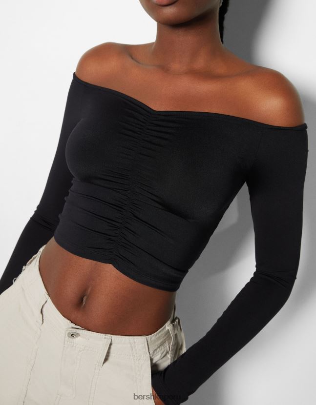 negro Bershka mujer camiseta de manga larga con hombros descubiertos y detalle fruncido 806J6B565