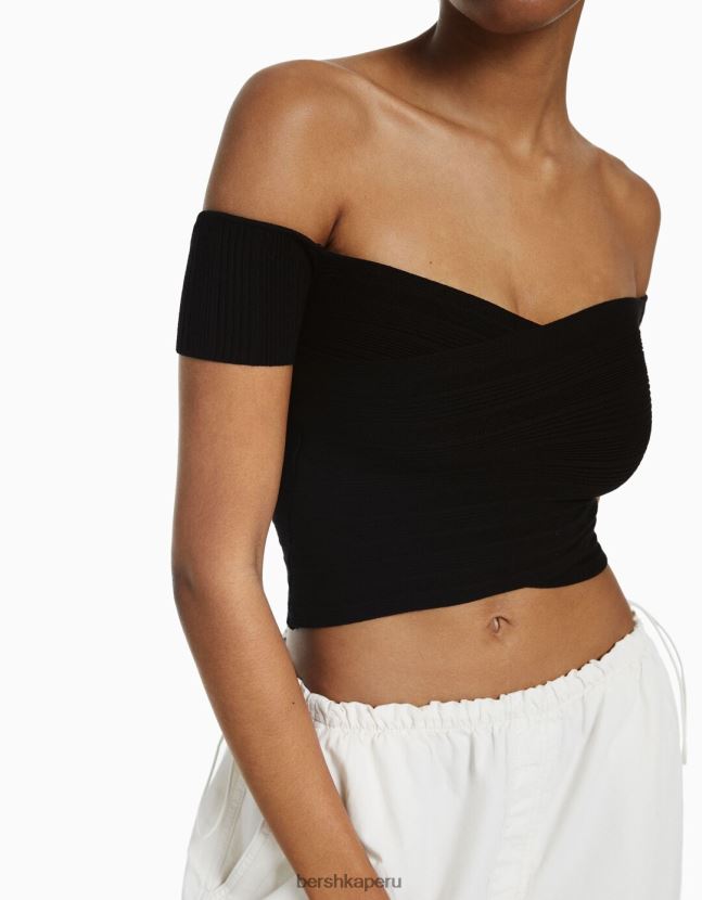 negro Bershka mujer top de punto de manga corta con detalle cruzado 806J6B412