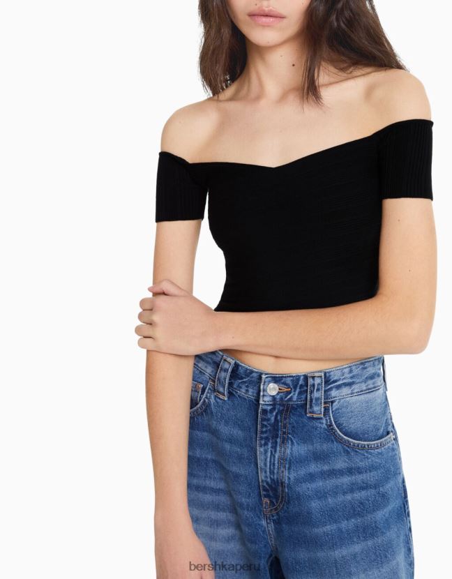 negro Bershka mujer top de punto de manga corta con detalle cruzado 806J6B415