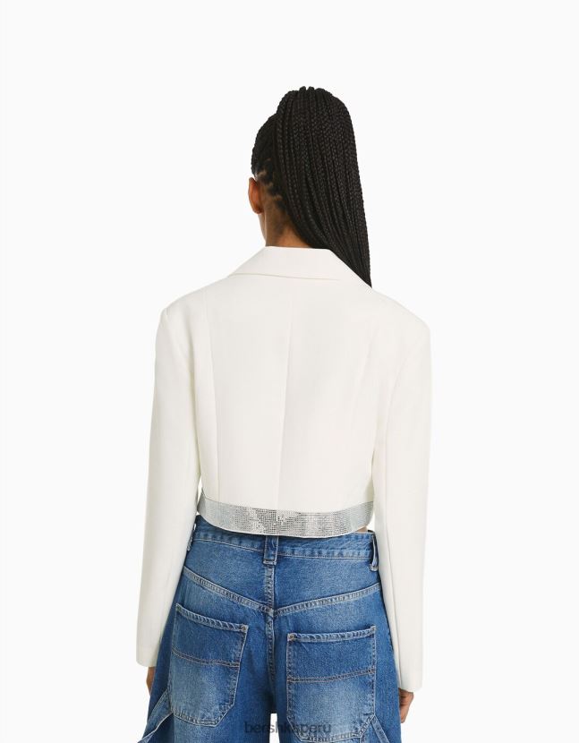 blanco Bershka mujer blazer con detalle de pedrería 806J6B1200
