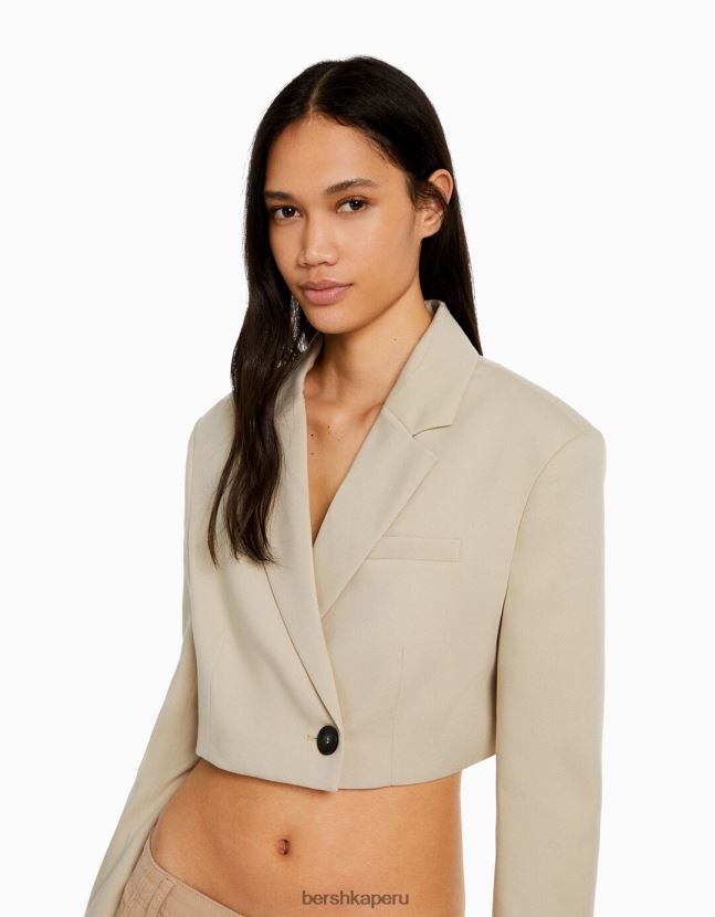camello Bershka mujer blazer corto de sarga de vestir 806J6B1206