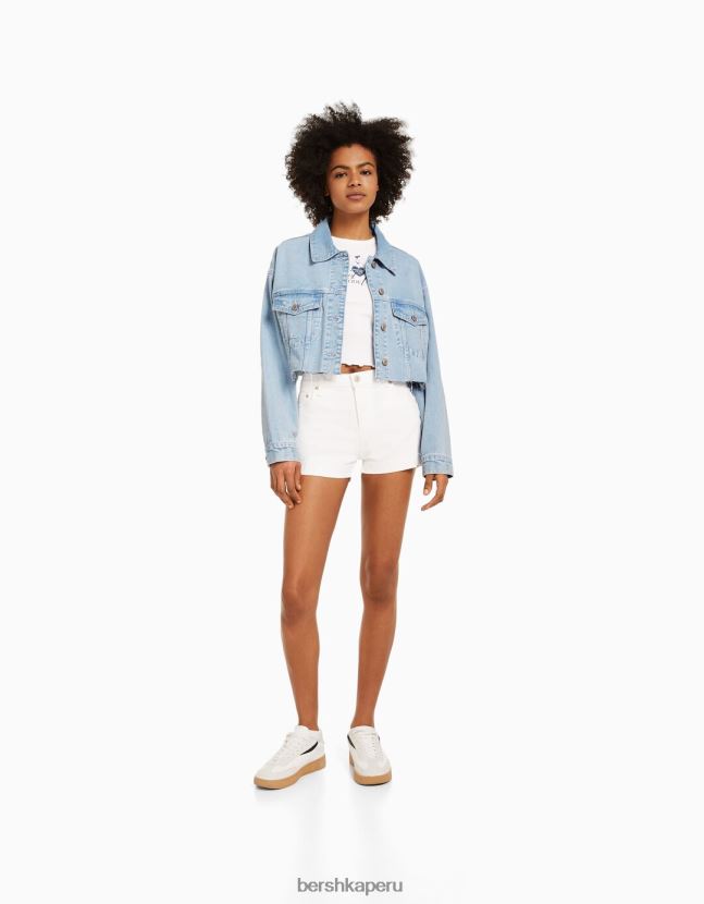 azul claro Bershka mujer chamarra de mezclilla corta 806J6B1103