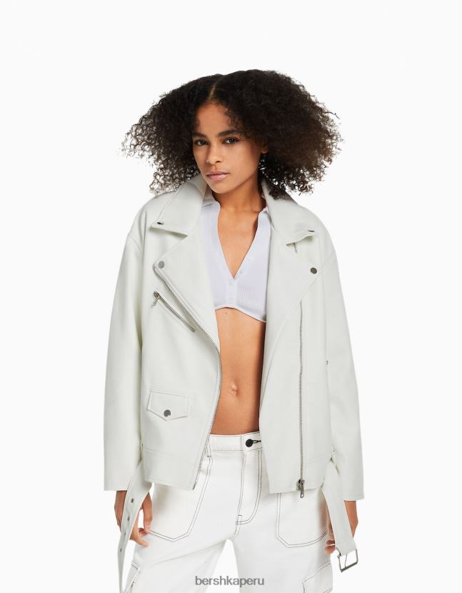 blanquecino Bershka mujer chamarra biker de piel sintética con cinturón 806J6B1132