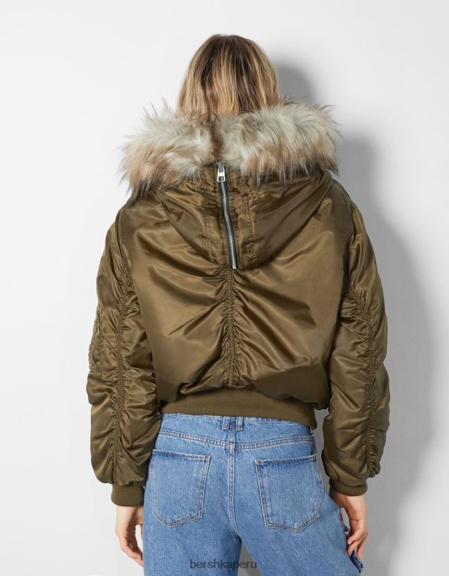 caqui Bershka mujer chaqueta parka recortada con capucha de pelo sintético 806J6B1142