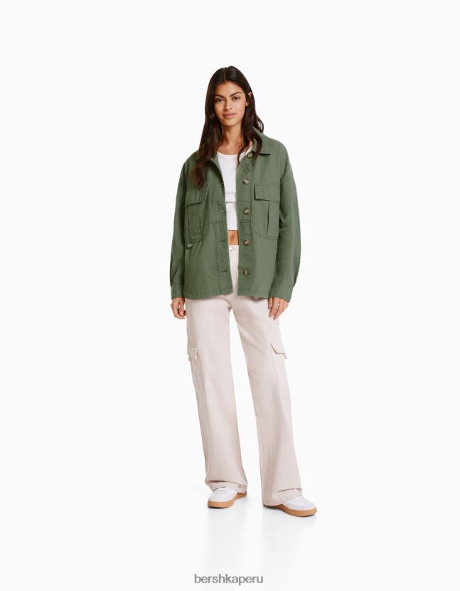 caqui Bershka mujer sobrecamisa de manga larga de algodón con bolsillos 806J6B1125