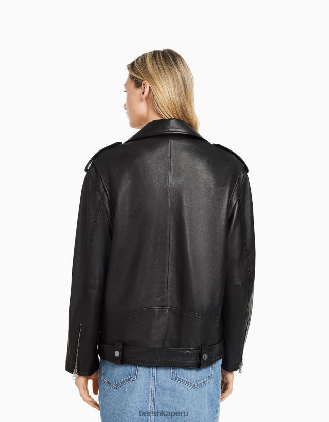 gris Bershka mujer cazadora biker larga de piel con acabado envejecido 806J6B1137