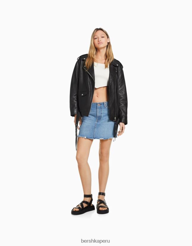 gris Bershka mujer cazadora biker larga de piel con acabado envejecido 806J6B1137
