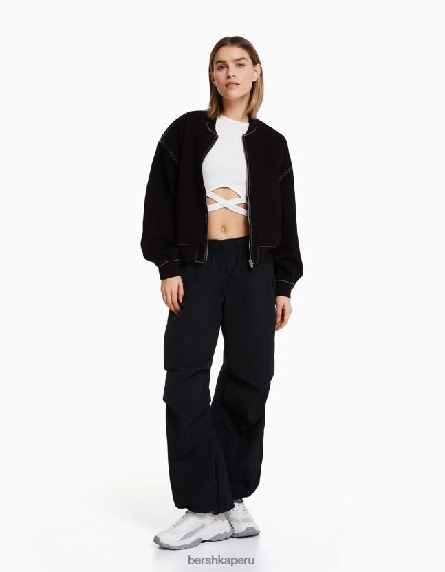 negro Bershka mujer cazadora bomber vaquera con hilo en contraste 806J6B1170