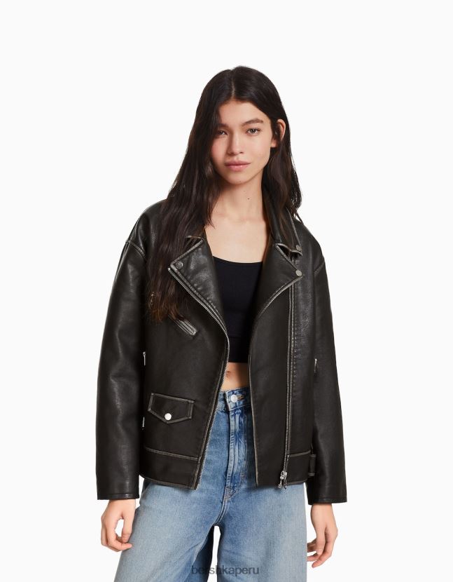 negro Bershka mujer chamarra biker de piel sintética con cinturón 806J6B1133