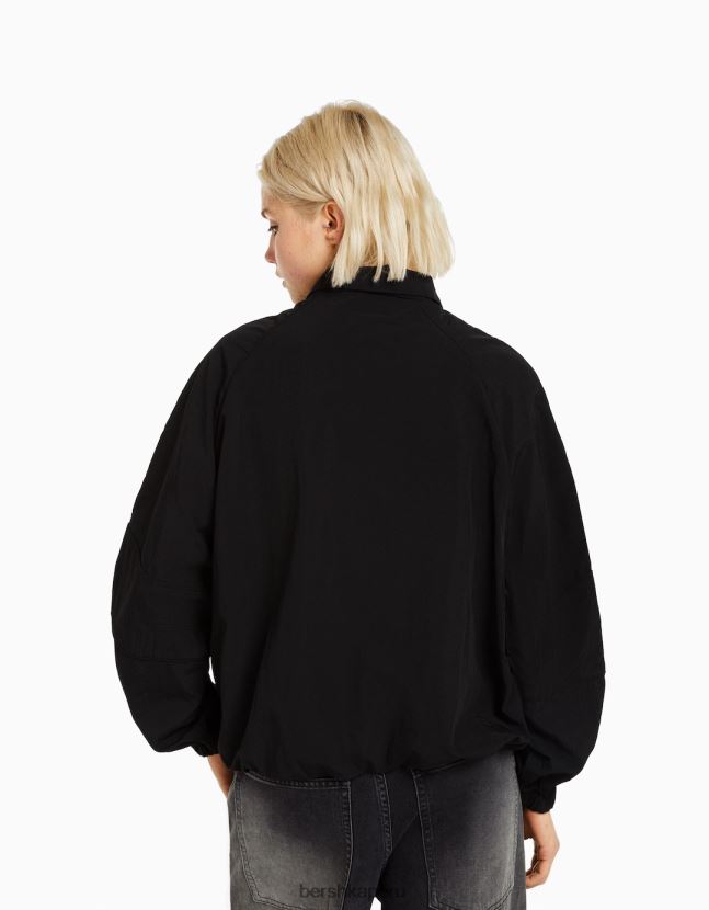 negro Bershka mujer cortavientos de nailon 806J6B1120