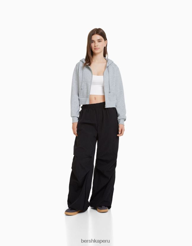 gris Bershka mujer sudadera corta con cremallera 806J6B1266