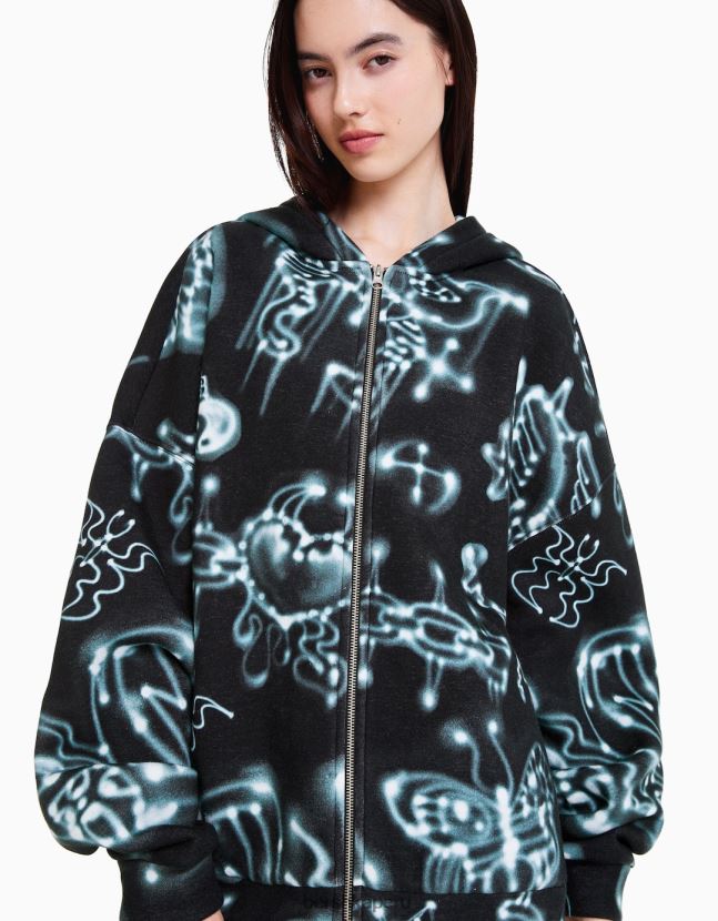 negro Alehsy x Bershka mujer sudadera con cremallera y estampado 806J6B1214