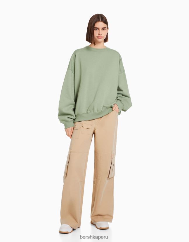 caqui Bershka mujer sudadera oversize con cuello redondo 806J6B1280
