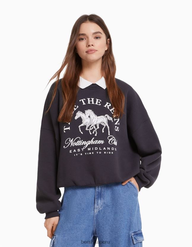 gris oscuro Bershka mujer sudadera estampada con cuello de polo 806J6B1277