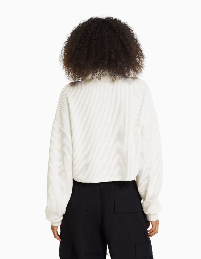 crema Bershka mujer suéter de punto con cuello alto y cremallera 806J6B1045