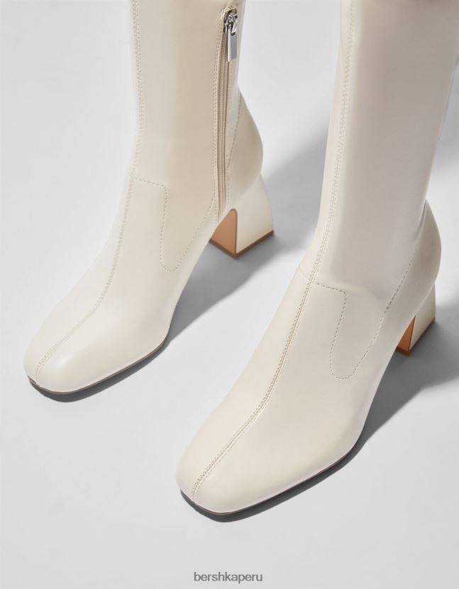crudo Bershka mujer botas mosqueteras con tacón medio 806J6B2300