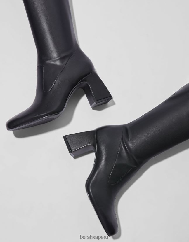 negro Bershka mujer botas mosqueteras con tacón medio 806J6B2301