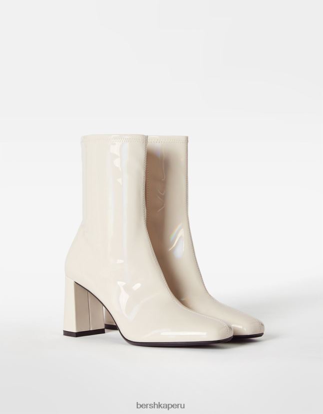 crudo Bershka mujer botines ajustados de charol con tacón alto 806J6B2320