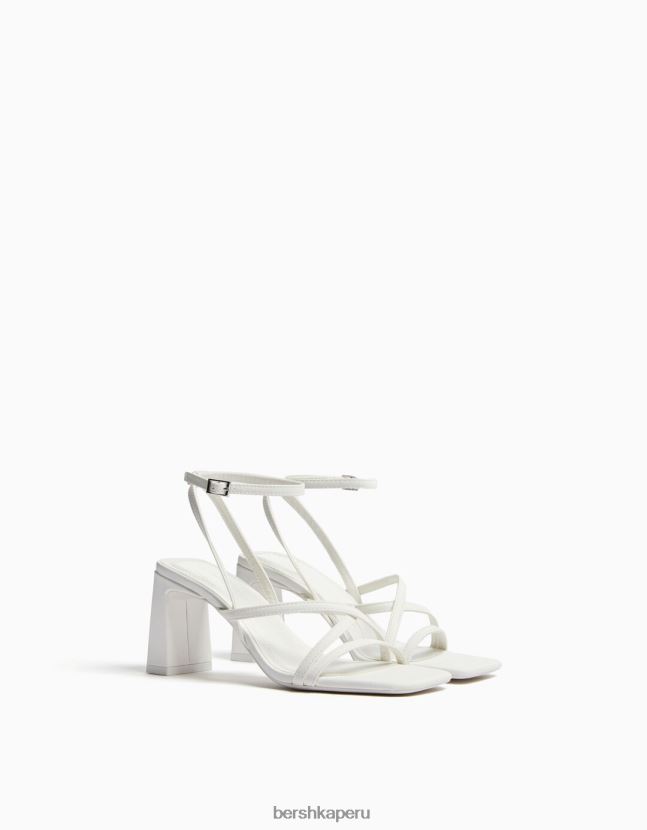 blanco Bershka mujer sandalias de tiras con tiras en el tobillo 806J6B2161