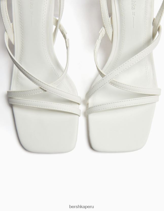blanco Bershka mujer sandalias de tiras con tiras en el tobillo 806J6B2167