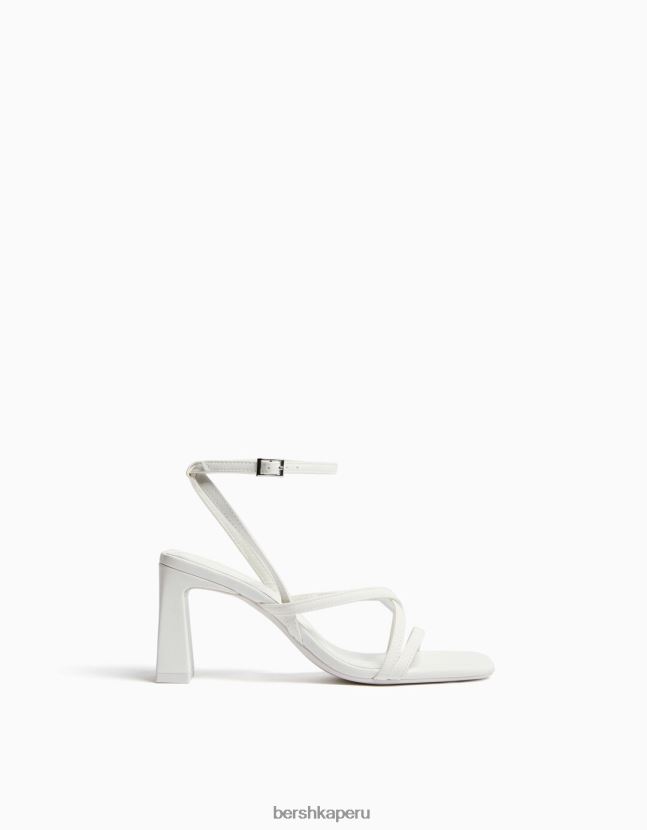 blanco Bershka mujer sandalias de tiras con tiras en el tobillo 806J6B2167