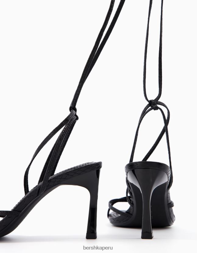 negro Bershka mujer sandalias de tacón alto con estampado animal grabado y cordones 806J6B1836