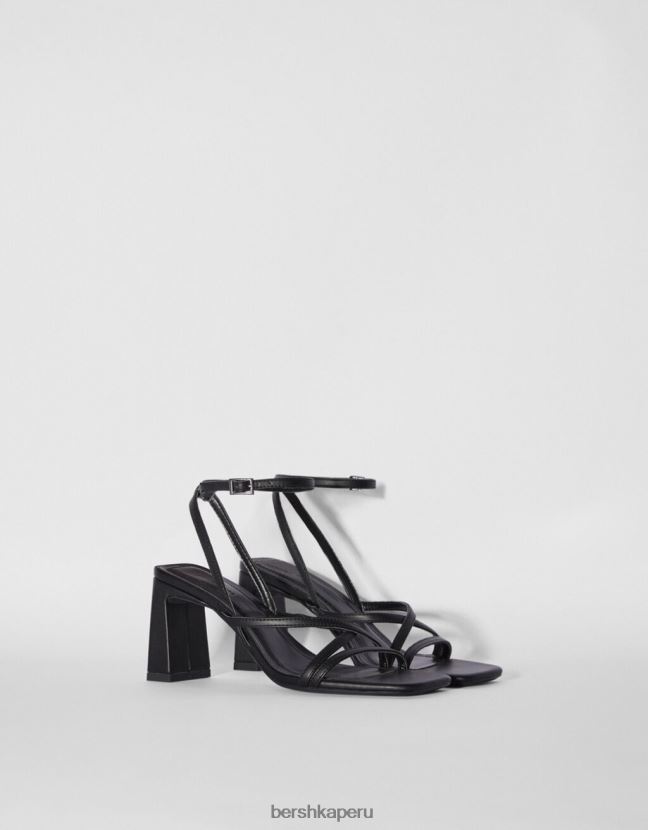 negro Bershka mujer sandalias de tiras con tiras en el tobillo 806J6B2166