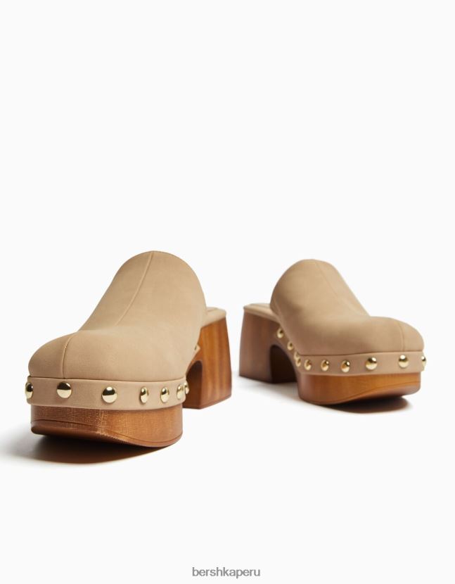 arena Bershka mujer zuecos de tacón con plataforma y tachuelas 806J6B2247